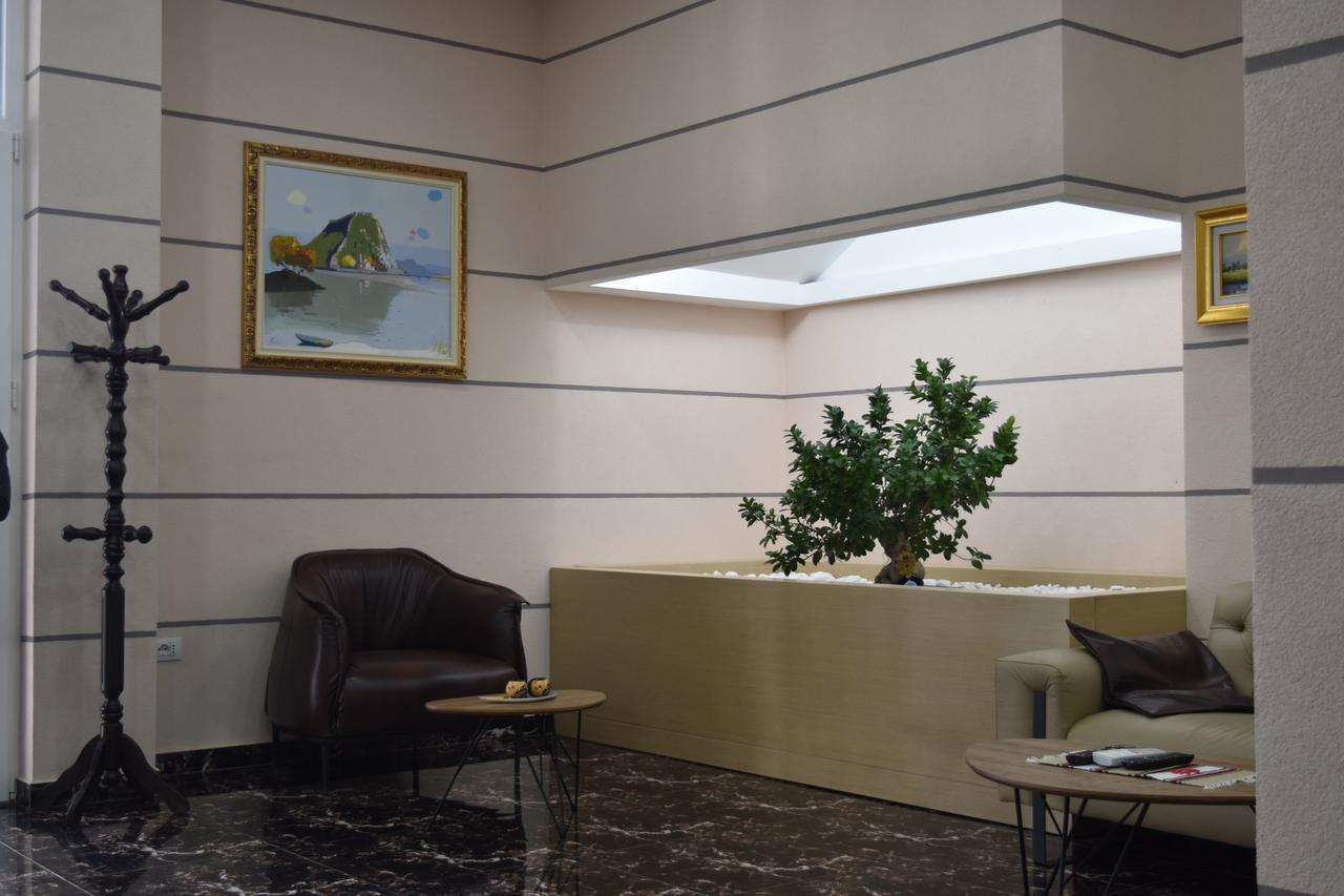 Hotel Liss 2 Lezhë Dış mekan fotoğraf